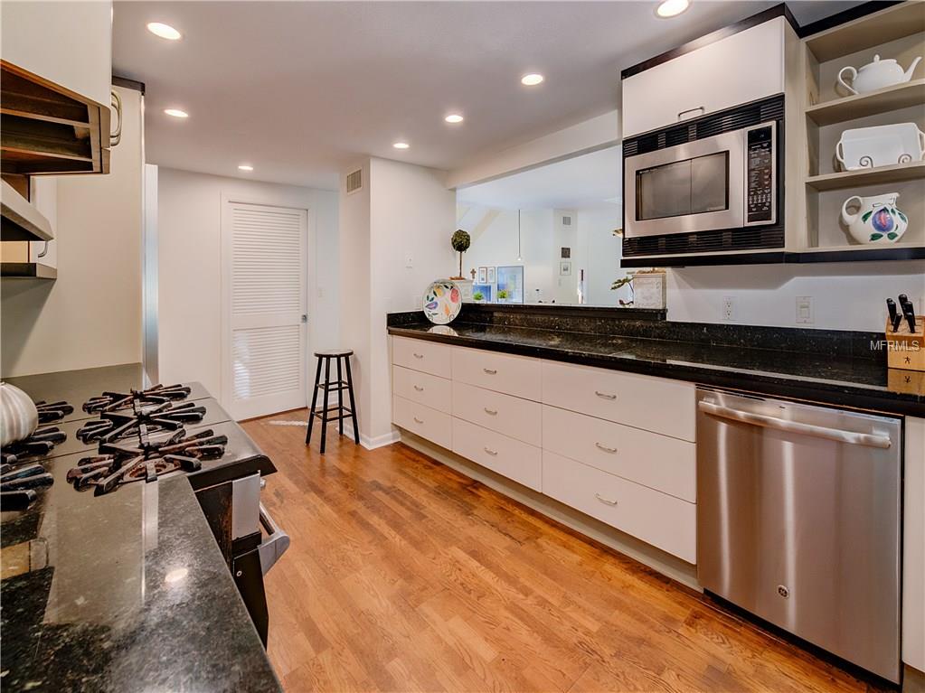 1344 PLEASANT WAY S, ST PETERSBURG, Florida 33705, 5 Bedrooms Bedrooms, 7 Rooms Rooms,4 BathroomsBathrooms,Residential,For sale,PLEASANT,U7843448