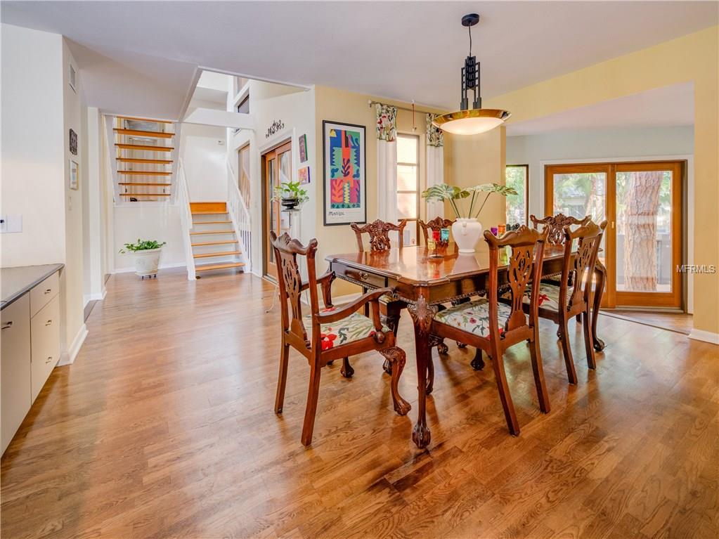 1344 PLEASANT WAY S, ST PETERSBURG, Florida 33705, 5 Bedrooms Bedrooms, 7 Rooms Rooms,4 BathroomsBathrooms,Residential,For sale,PLEASANT,U7843448