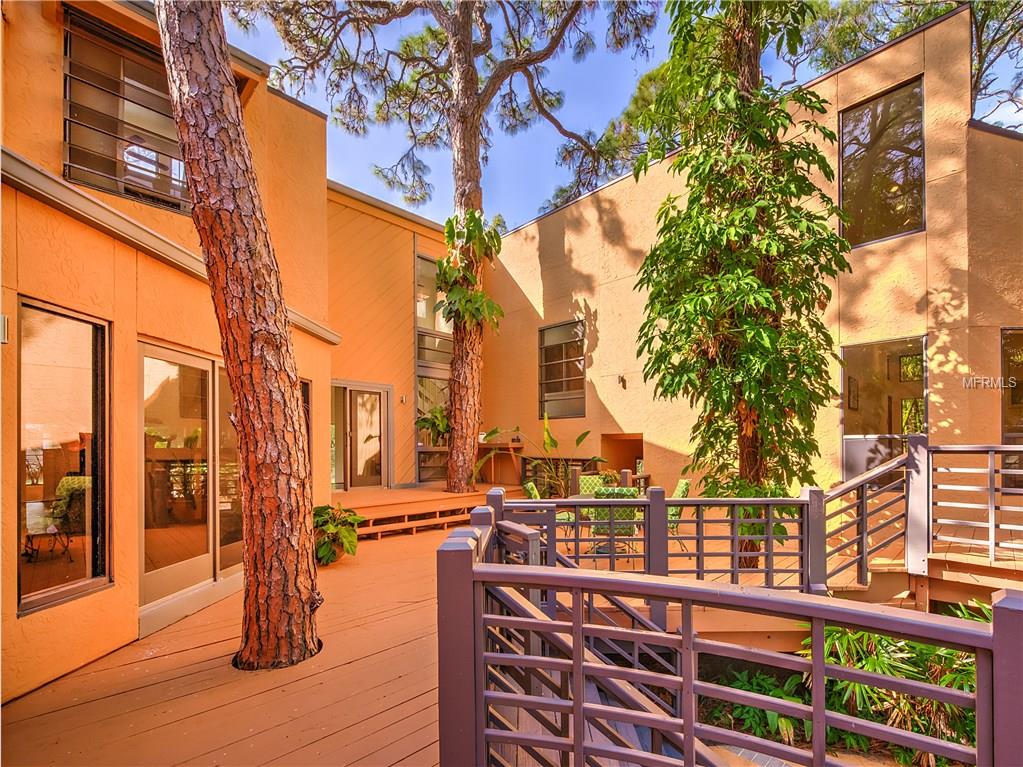 1344 PLEASANT WAY S, ST PETERSBURG, Florida 33705, 5 Bedrooms Bedrooms, 7 Rooms Rooms,4 BathroomsBathrooms,Residential,For sale,PLEASANT,U7843448