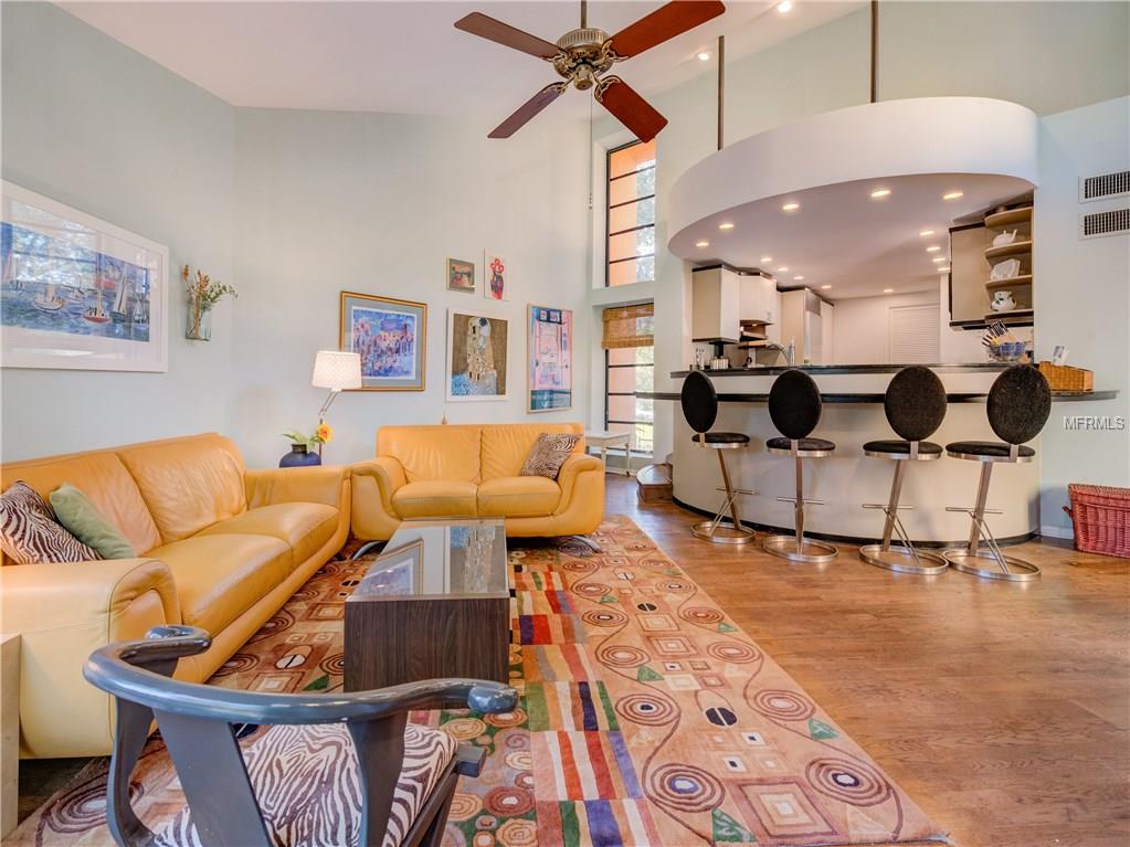 1344 PLEASANT WAY S, ST PETERSBURG, Florida 33705, 5 Bedrooms Bedrooms, 7 Rooms Rooms,4 BathroomsBathrooms,Residential,For sale,PLEASANT,U7843448