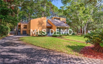 1344 PLEASANT WAY S, ST PETERSBURG, Florida 33705, 5 Bedrooms Bedrooms, 7 Rooms Rooms,4 BathroomsBathrooms,Residential,For sale,PLEASANT,U7843448