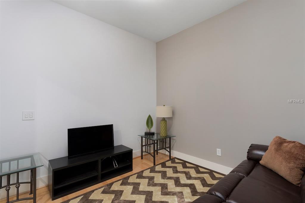 145 2ND AVENUE S, ST PETERSBURG, Florida 33701, 1 Bedroom Bedrooms, 3 Rooms Rooms,1 BathroomBathrooms,Residential,For sale,2ND,U7845327