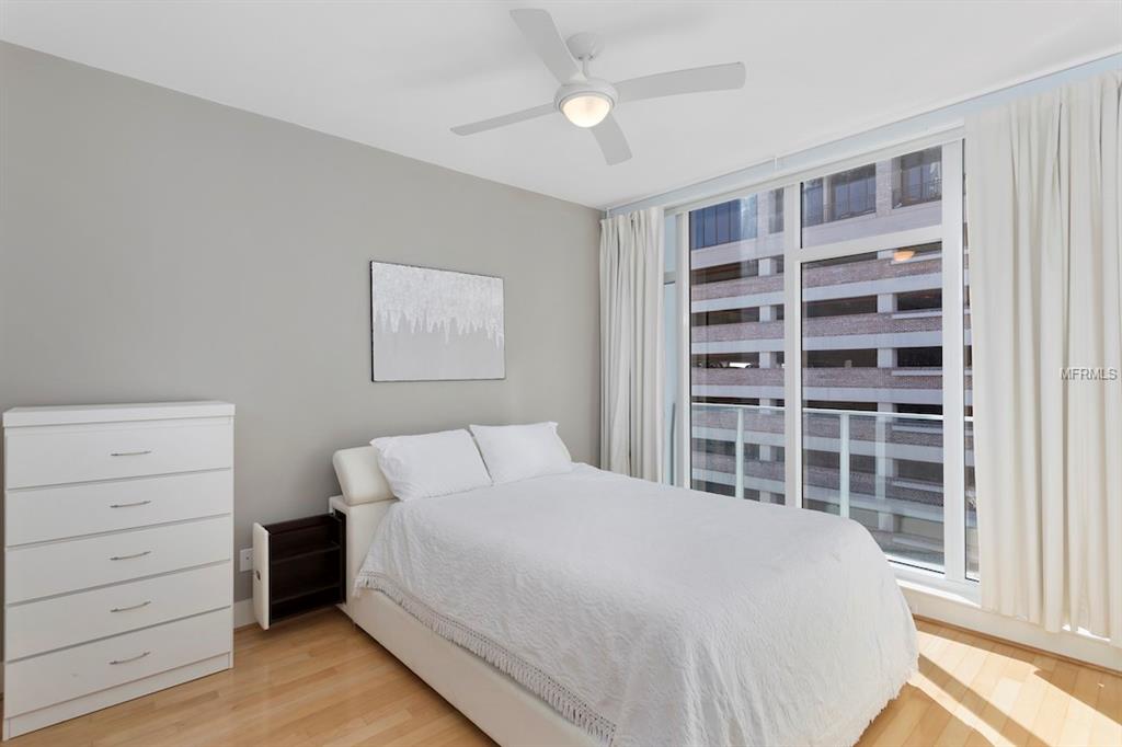 145 2ND AVENUE S, ST PETERSBURG, Florida 33701, 1 Bedroom Bedrooms, 3 Rooms Rooms,1 BathroomBathrooms,Residential,For sale,2ND,U7845327