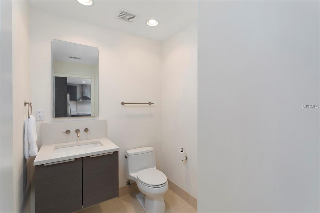 145 2ND AVENUE S, ST PETERSBURG, Florida 33701, 1 Bedroom Bedrooms, 3 Rooms Rooms,1 BathroomBathrooms,Residential,For sale,2ND,U7845327