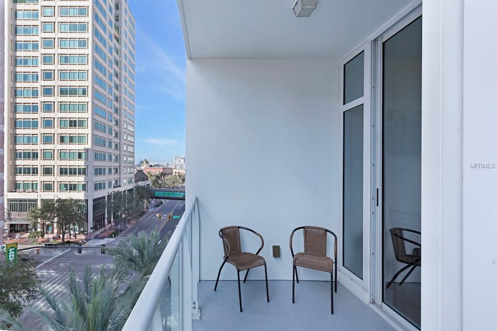 145 2ND AVENUE S, ST PETERSBURG, Florida 33701, 1 Bedroom Bedrooms, 3 Rooms Rooms,1 BathroomBathrooms,Residential,For sale,2ND,U7845327