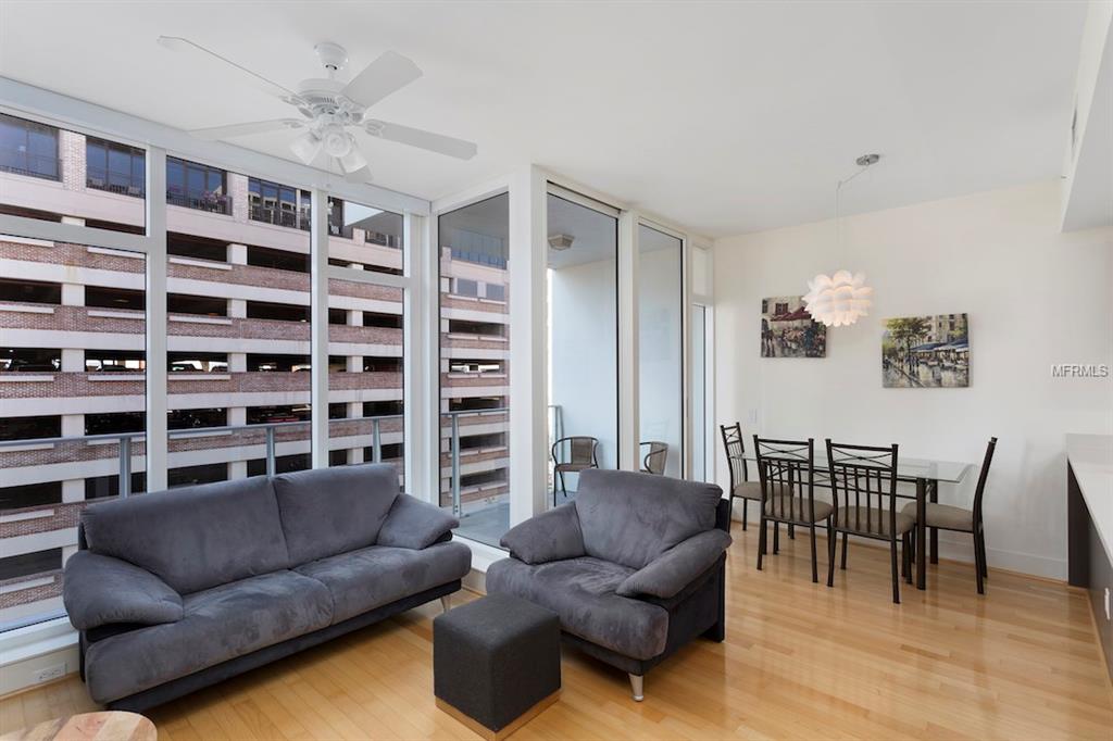 145 2ND AVENUE S, ST PETERSBURG, Florida 33701, 1 Bedroom Bedrooms, 3 Rooms Rooms,1 BathroomBathrooms,Residential,For sale,2ND,U7845327