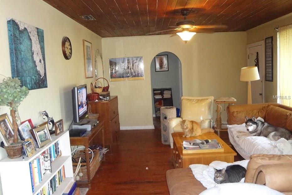 2586 TAMISOLA STREET, SARASOTA, Florida 34237, 3 Bedrooms Bedrooms, 6 Rooms Rooms,1 BathroomBathrooms,Residential,For sale,TAMISOLA,A4209236