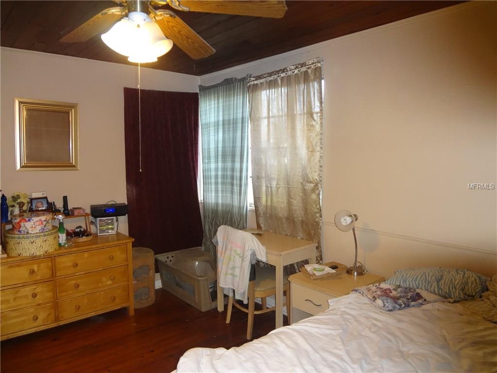 2586 TAMISOLA STREET, SARASOTA, Florida 34237, 3 Bedrooms Bedrooms, 6 Rooms Rooms,1 BathroomBathrooms,Residential,For sale,TAMISOLA,A4209236