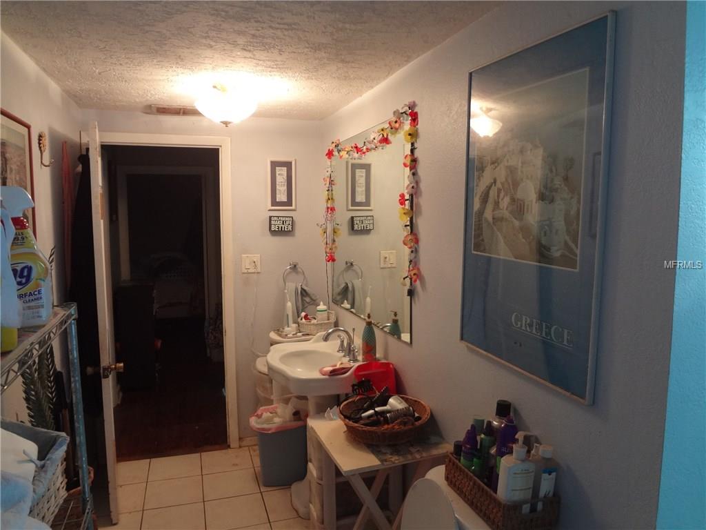 2586 TAMISOLA STREET, SARASOTA, Florida 34237, 3 Bedrooms Bedrooms, 6 Rooms Rooms,1 BathroomBathrooms,Residential,For sale,TAMISOLA,A4209236