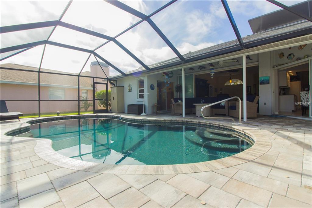 432 LAKE OF THE WOODS DRIVE, VENICE, Florida 34293, 3 Bedrooms Bedrooms, 7 Rooms Rooms,2 BathroomsBathrooms,Residential,For sale,LAKE OF THE WOODS,N5916330