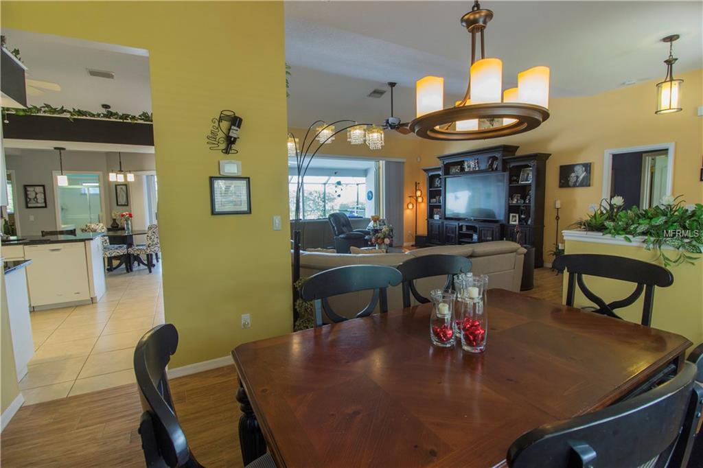 432 LAKE OF THE WOODS DRIVE, VENICE, Florida 34293, 3 Bedrooms Bedrooms, 7 Rooms Rooms,2 BathroomsBathrooms,Residential,For sale,LAKE OF THE WOODS,N5916330