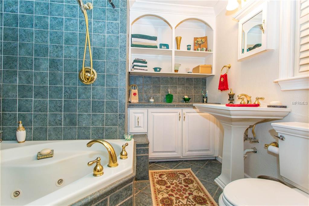 1245 NOTTINGHAM STREET, ORLANDO, Florida 32803, 3 Bedrooms Bedrooms, 8 Rooms Rooms,2 BathroomsBathrooms,Residential,For sale,NOTTINGHAM,O5518603