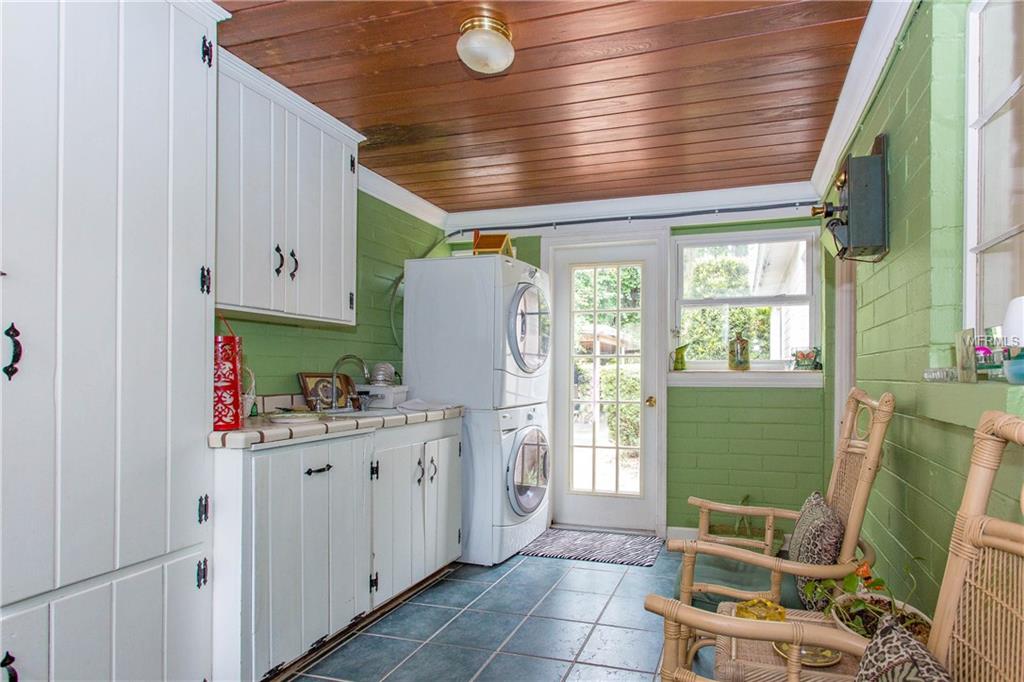 1245 NOTTINGHAM STREET, ORLANDO, Florida 32803, 3 Bedrooms Bedrooms, 8 Rooms Rooms,2 BathroomsBathrooms,Residential,For sale,NOTTINGHAM,O5518603