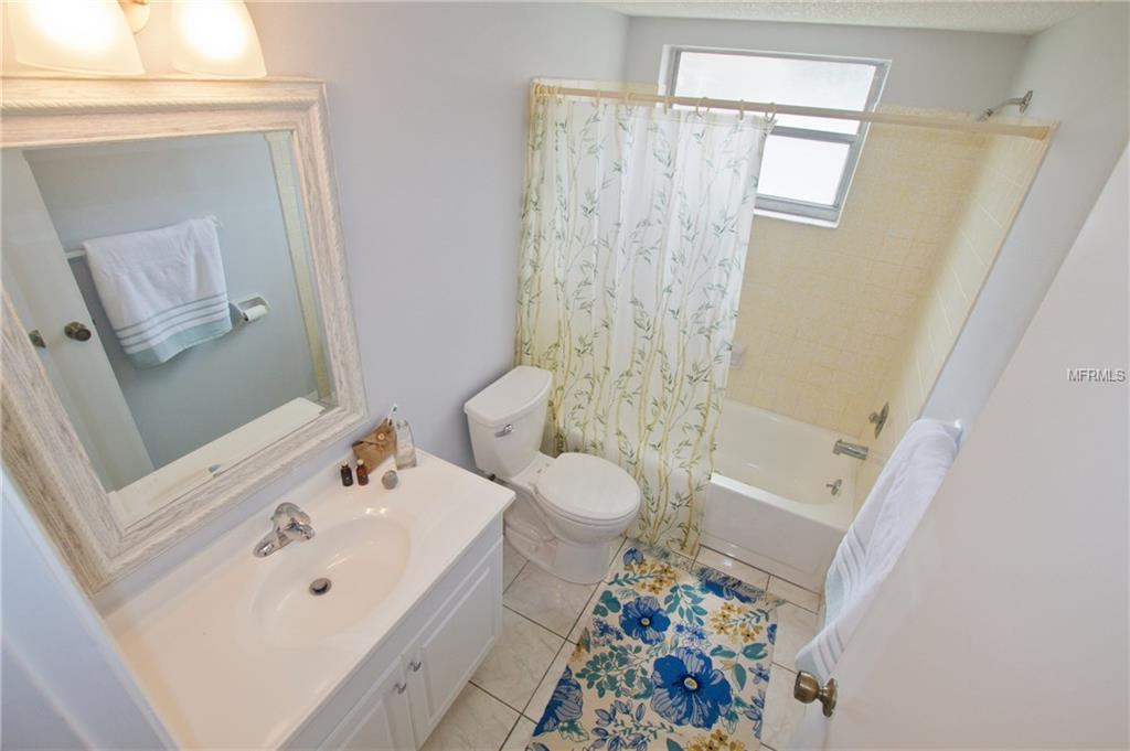 2641 WOODGATE LANE, SARASOTA, Florida 34231, 2 Bedrooms Bedrooms, 5 Rooms Rooms,2 BathroomsBathrooms,Residential,For sale,WOODGATE,A4199203