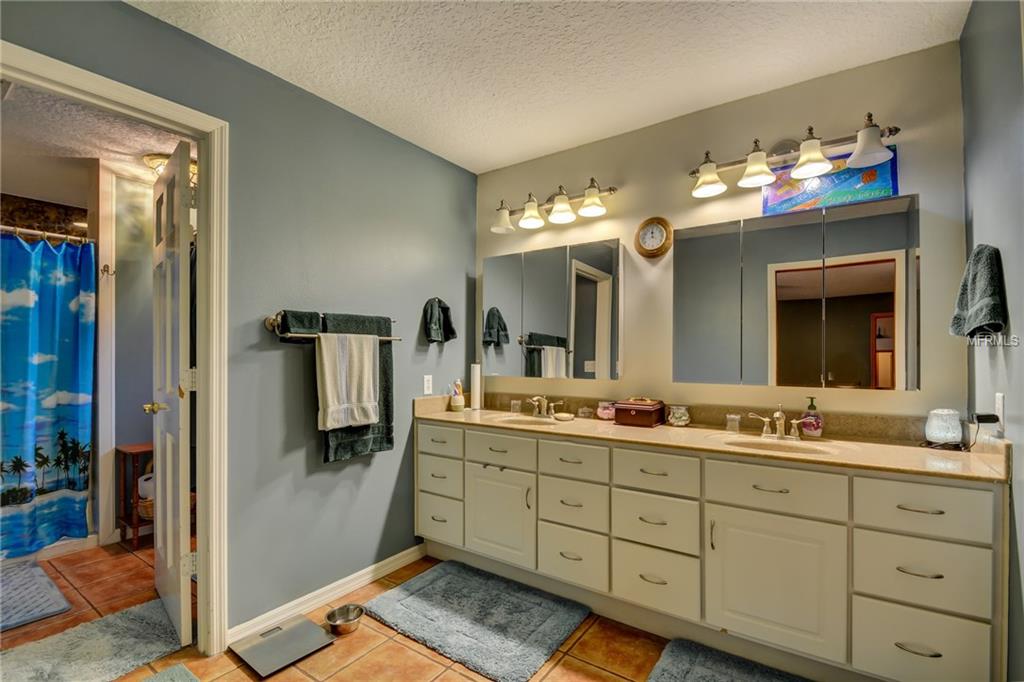 1116 HEARTWOOD DRIVE, DELAND, Florida 32720, 4 Bedrooms Bedrooms, 10 Rooms Rooms,3 BathroomsBathrooms,Residential,For sale,HEARTWOOD,V4721443