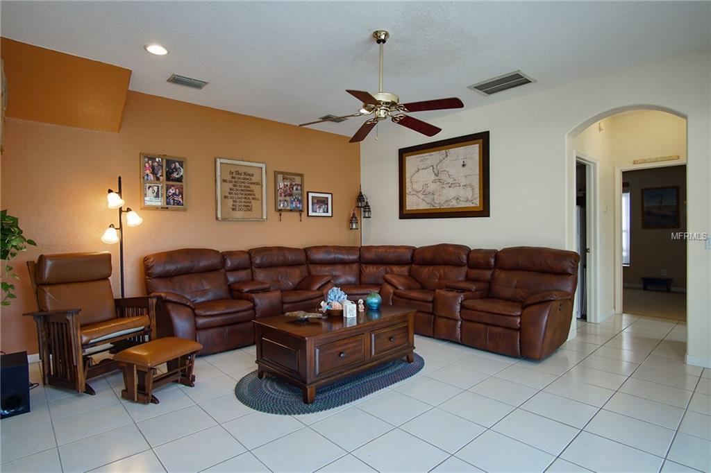 9005 PINEBREEZE DRIVE, RIVERVIEW, Florida 33578, 5 Bedrooms Bedrooms, 10 Rooms Rooms,3 BathroomsBathrooms,Residential,For sale,PINEBREEZE,T2916904