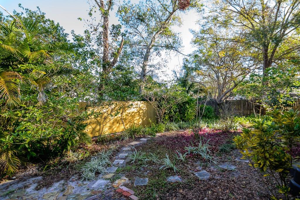 211 LOTUS DRIVE, SAFETY HARBOR, Florida 34695, 3 Bedrooms Bedrooms, 9 Rooms Rooms,2 BathroomsBathrooms,Residential,For sale,LOTUS,U7844783