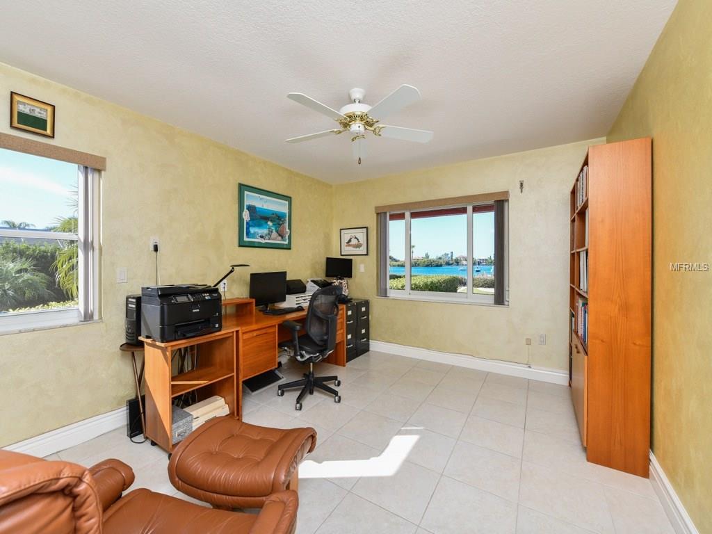 457 YACHT HARBOR DRIVE, OSPREY, Florida 34229, 5 Bedrooms Bedrooms, 13 Rooms Rooms,4 BathroomsBathrooms,Residential,For sale,YACHT HARBOR,N5916146