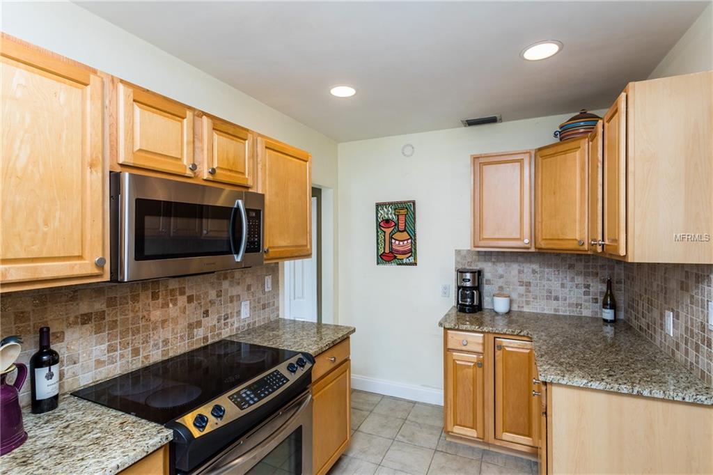 1316 OREGON STREET, ORLANDO, Florida 32803, 3 Bedrooms Bedrooms, 7 Rooms Rooms,2 BathroomsBathrooms,Residential,For sale,OREGON,O5560945