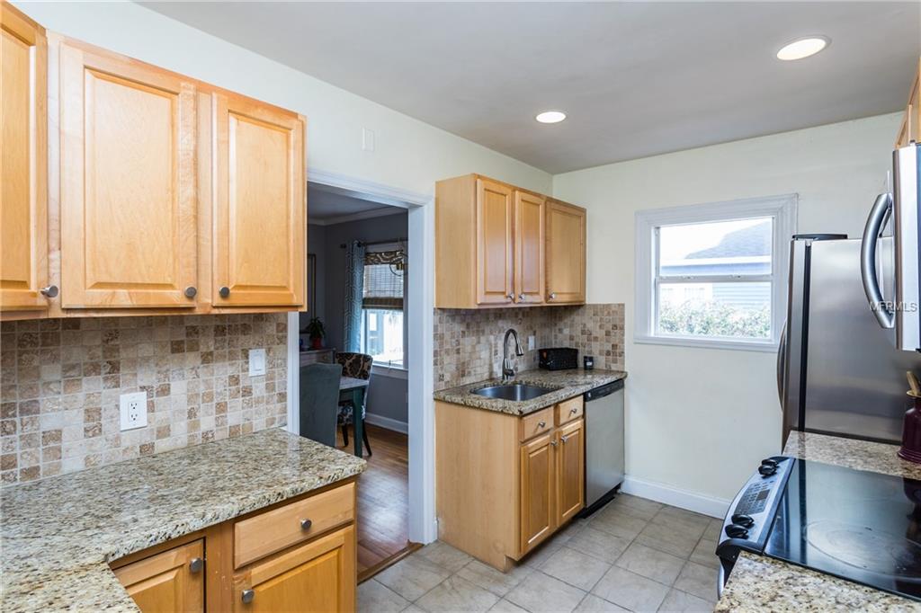 1316 OREGON STREET, ORLANDO, Florida 32803, 3 Bedrooms Bedrooms, 7 Rooms Rooms,2 BathroomsBathrooms,Residential,For sale,OREGON,O5560945