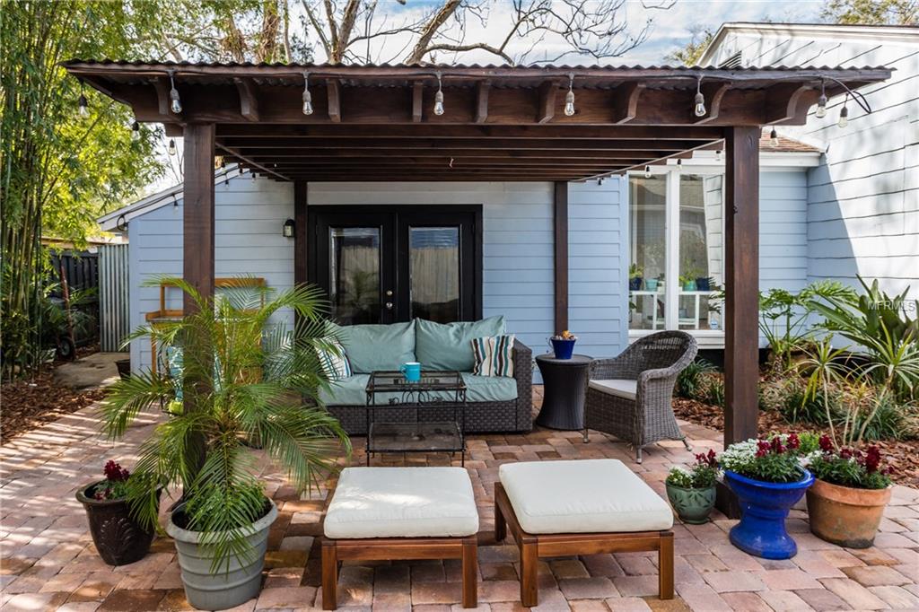 1316 OREGON STREET, ORLANDO, Florida 32803, 3 Bedrooms Bedrooms, 7 Rooms Rooms,2 BathroomsBathrooms,Residential,For sale,OREGON,O5560945