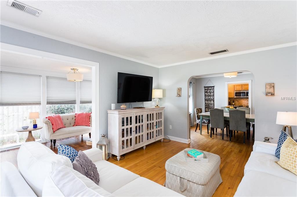 1316 OREGON STREET, ORLANDO, Florida 32803, 3 Bedrooms Bedrooms, 7 Rooms Rooms,2 BathroomsBathrooms,Residential,For sale,OREGON,O5560945