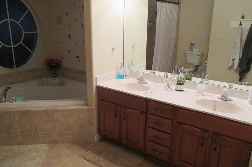 4401 ABACO DRIVE, TAVARES, Florida 32778, 4 Bedrooms Bedrooms, 7 Rooms Rooms,2 BathroomsBathrooms,Residential,For sale,ABACO,G4852718