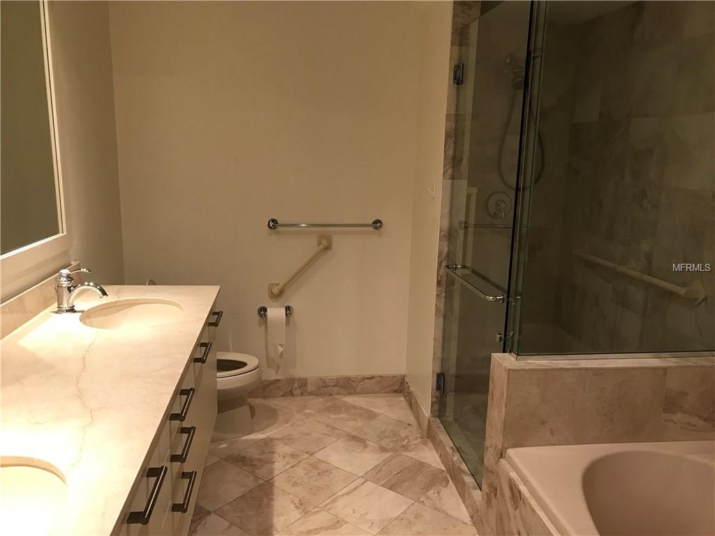 1350 MAIN STREET, SARASOTA, Florida 34236, 2 Bedrooms Bedrooms, 5 Rooms Rooms,2 BathroomsBathrooms,Residential,For sale,MAIN,A4173850