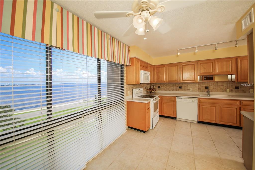 3301 BAYSHORE BOULEVARD, TAMPA, Florida 33629, 3 Bedrooms Bedrooms, 6 Rooms Rooms,2 BathroomsBathrooms,Residential,For sale,BAYSHORE,T2905844