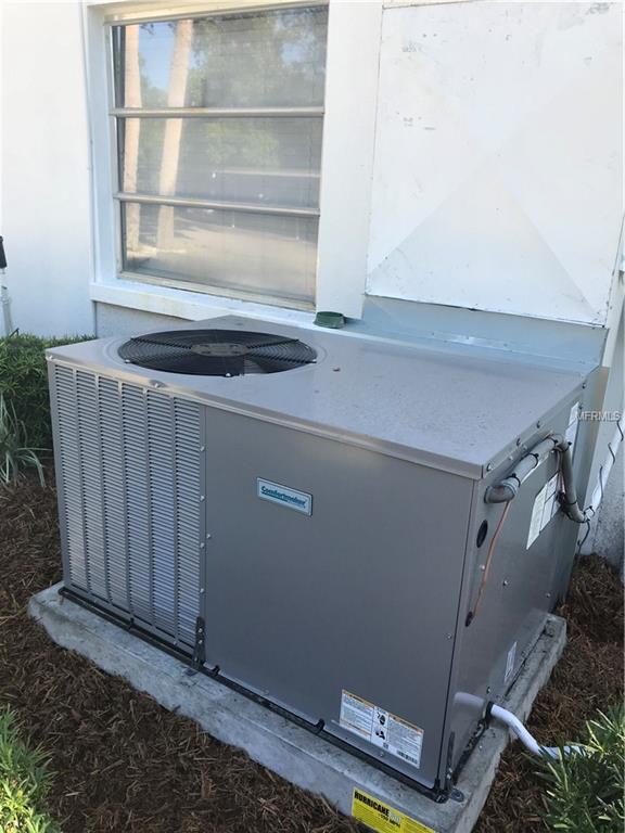 6015 LILLI WAY, BRADENTON, Florida 34207, 1 Bedroom Bedrooms, 4 Rooms Rooms,1 BathroomBathrooms,Residential,For sale,LILLI,A4200958