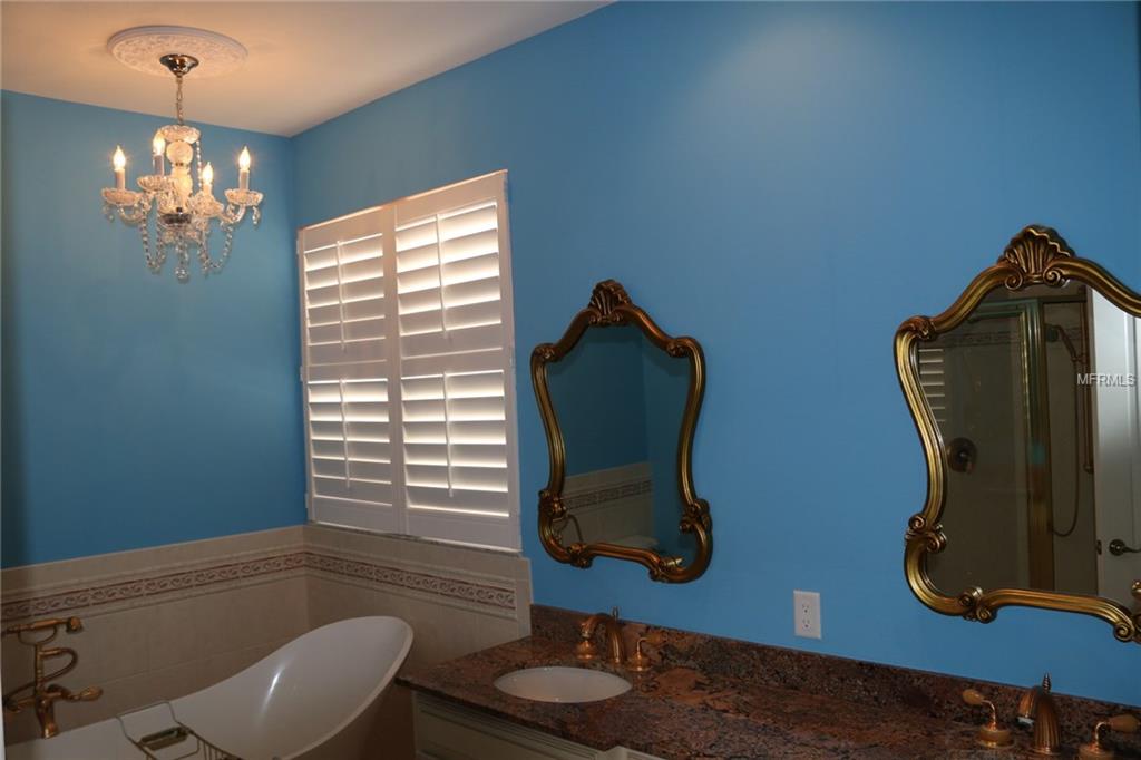 1380 TEAROSE PLACE, SARASOTA, Florida 34239, 3 Bedrooms Bedrooms, 6 Rooms Rooms,2 BathroomsBathrooms,Residential,For sale,TEAROSE,A4204658