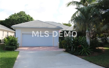 1380 TEAROSE PLACE, SARASOTA, Florida 34239, 3 Bedrooms Bedrooms, 6 Rooms Rooms,2 BathroomsBathrooms,Residential,For sale,TEAROSE,A4204658