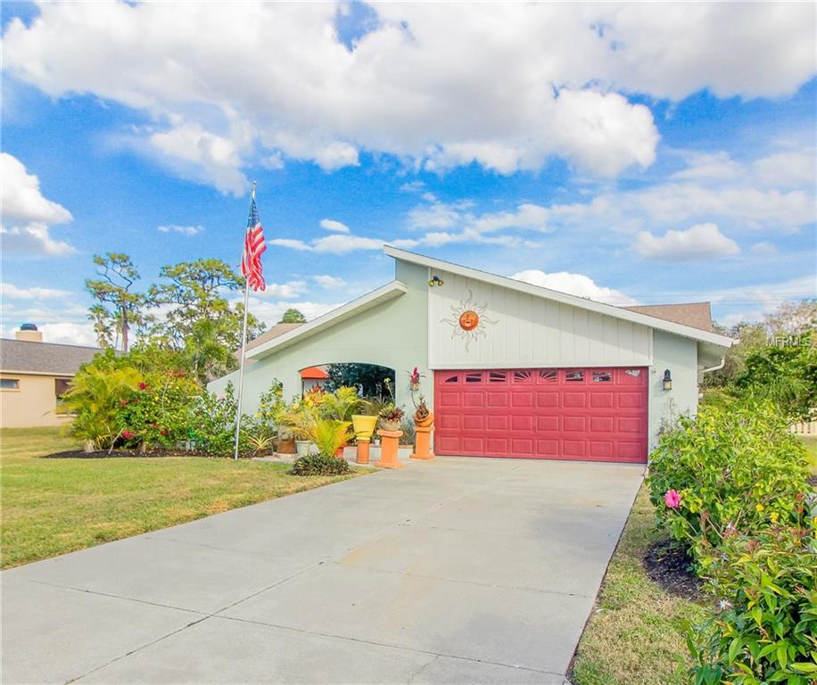 3931 COUNTRY VIEW LANE, SARASOTA, Florida 34233, 3 Bedrooms Bedrooms, 6 Rooms Rooms,2 BathroomsBathrooms,Residential,For sale,COUNTRY VIEW,A4207892
