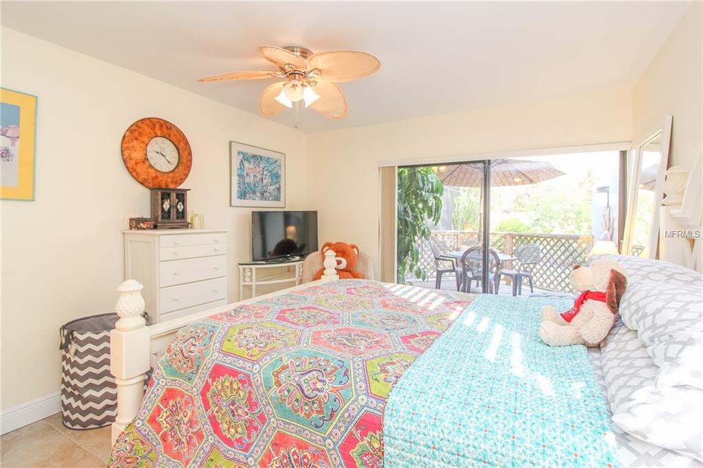 3931 COUNTRY VIEW LANE, SARASOTA, Florida 34233, 3 Bedrooms Bedrooms, 6 Rooms Rooms,2 BathroomsBathrooms,Residential,For sale,COUNTRY VIEW,A4207892