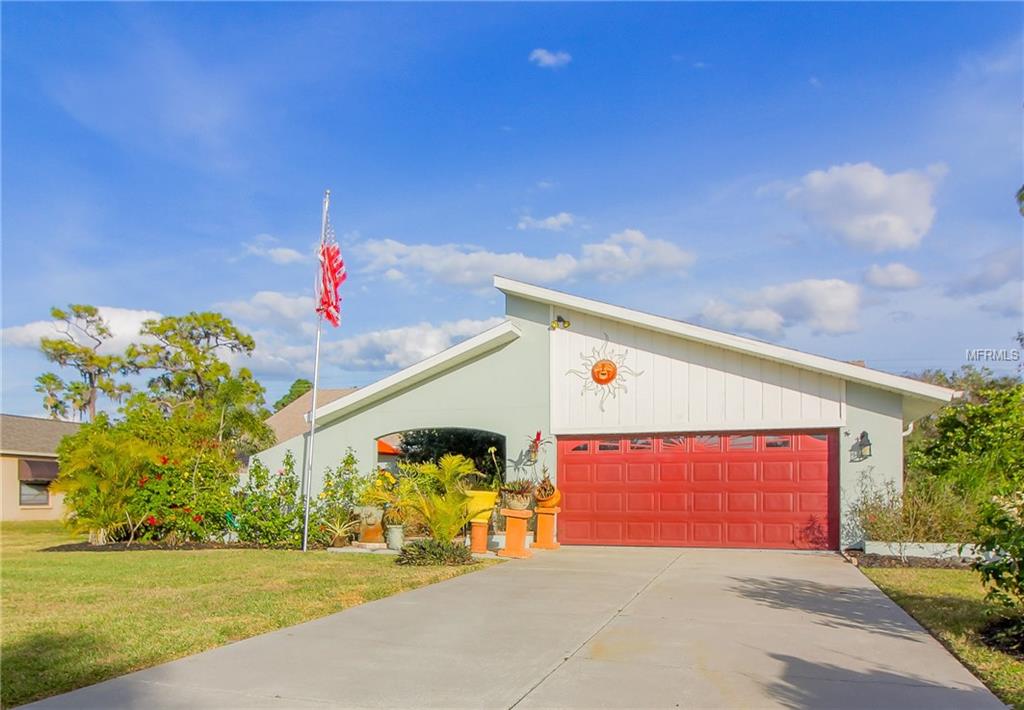 3931 COUNTRY VIEW LANE, SARASOTA, Florida 34233, 3 Bedrooms Bedrooms, 6 Rooms Rooms,2 BathroomsBathrooms,Residential,For sale,COUNTRY VIEW,A4207892