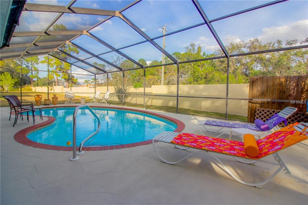 3931 COUNTRY VIEW LANE, SARASOTA, Florida 34233, 3 Bedrooms Bedrooms, 6 Rooms Rooms,2 BathroomsBathrooms,Residential,For sale,COUNTRY VIEW,A4207892