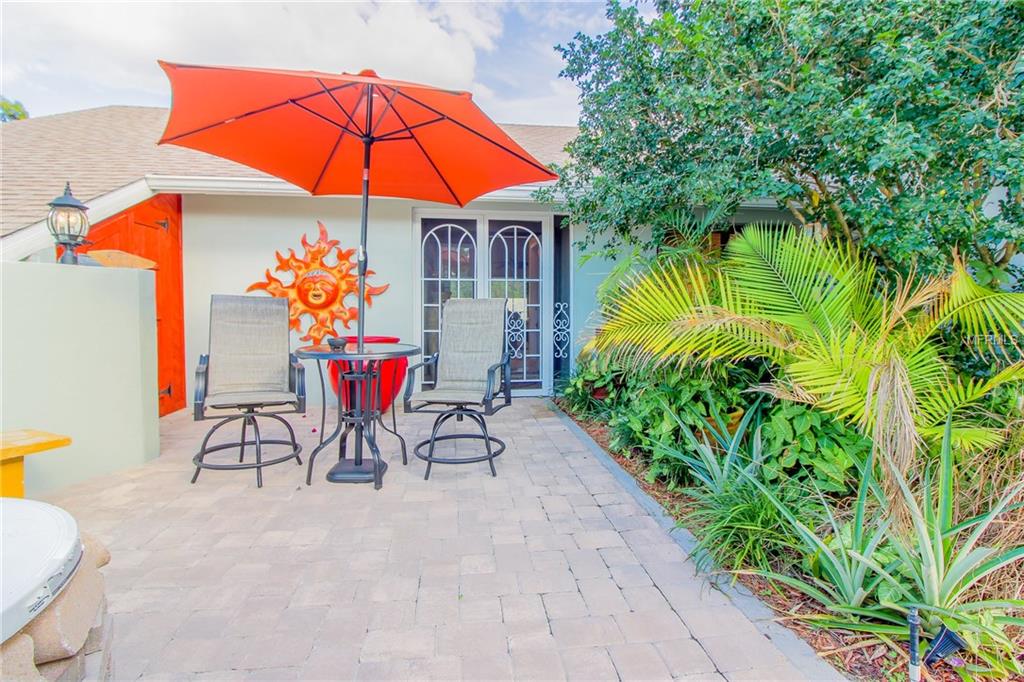 3931 COUNTRY VIEW LANE, SARASOTA, Florida 34233, 3 Bedrooms Bedrooms, 6 Rooms Rooms,2 BathroomsBathrooms,Residential,For sale,COUNTRY VIEW,A4207892