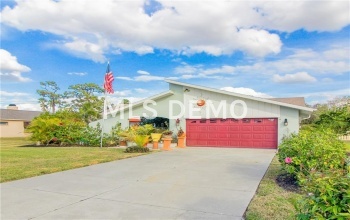 3931 COUNTRY VIEW LANE, SARASOTA, Florida 34233, 3 Bedrooms Bedrooms, 6 Rooms Rooms,2 BathroomsBathrooms,Residential,For sale,COUNTRY VIEW,A4207892