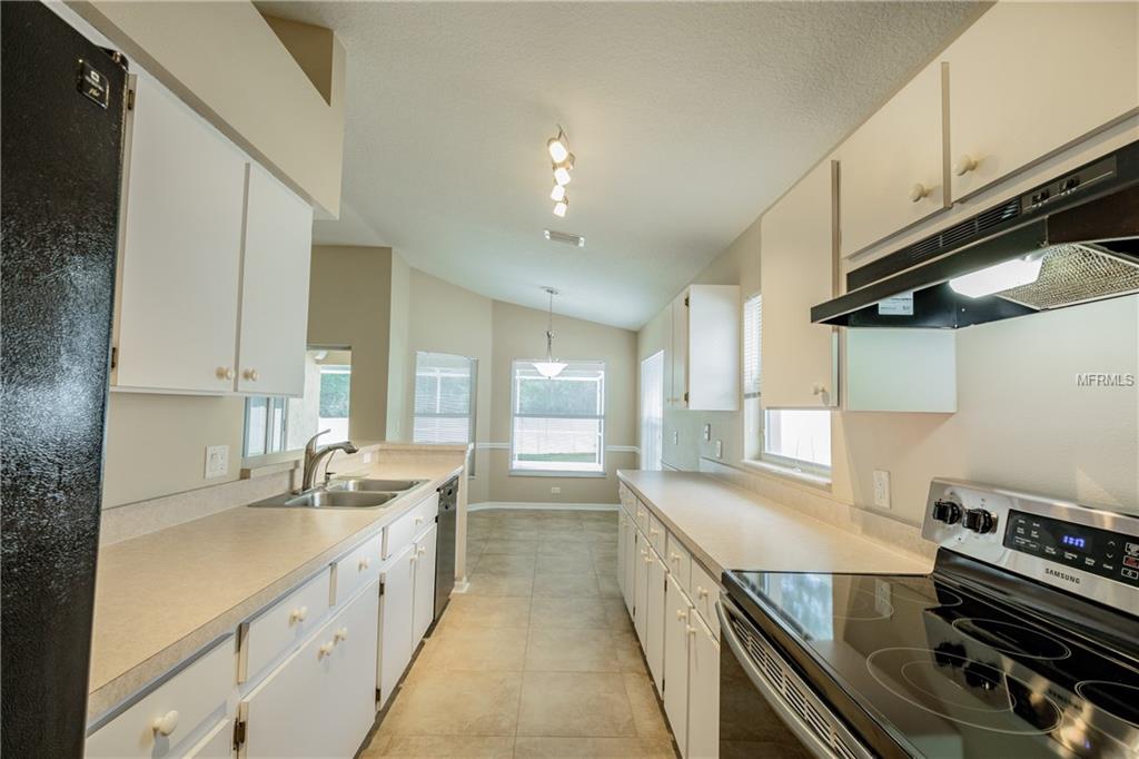 3519 GRAY WHETSTONE STREET, BRANDON, Florida 33511, 3 Bedrooms Bedrooms, 3 Rooms Rooms,2 BathroomsBathrooms,Residential,For sale,GRAY WHETSTONE,T2928065