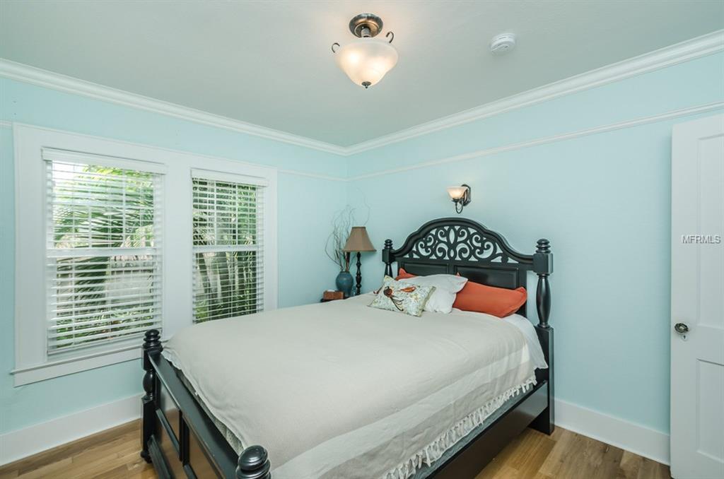 210 GARDEN CIRCLE N, DUNEDIN, Florida 34698, 3 Bedrooms Bedrooms, 4 Rooms Rooms,2 BathroomsBathrooms,Residential,For sale,GARDEN,U7830111