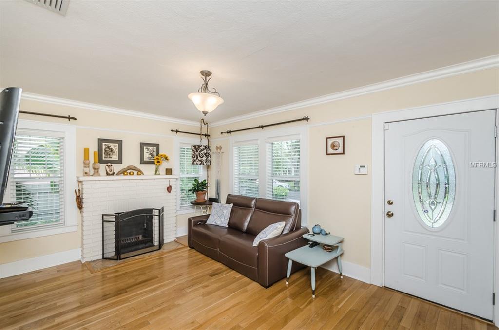 210 GARDEN CIRCLE N, DUNEDIN, Florida 34698, 3 Bedrooms Bedrooms, 4 Rooms Rooms,2 BathroomsBathrooms,Residential,For sale,GARDEN,U7830111