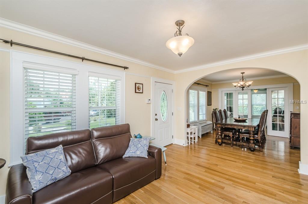 210 GARDEN CIRCLE N, DUNEDIN, Florida 34698, 3 Bedrooms Bedrooms, 4 Rooms Rooms,2 BathroomsBathrooms,Residential,For sale,GARDEN,U7830111