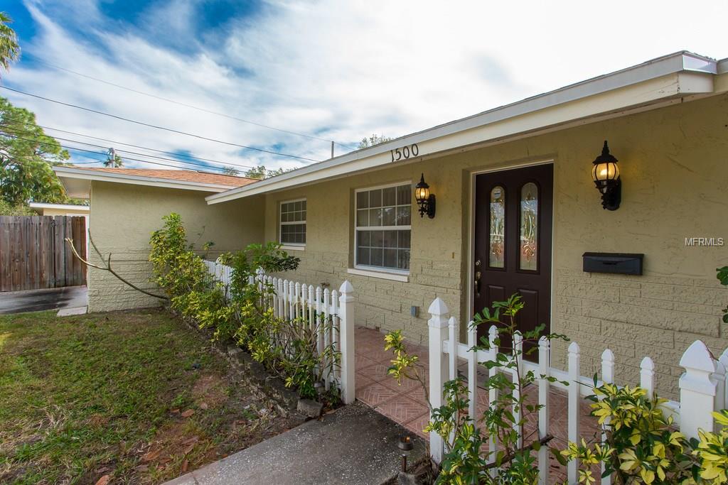 1500 OHIO AVENUE NE, ST PETERSBURG, Florida 33703, 4 Bedrooms Bedrooms, 6 Rooms Rooms,2 BathroomsBathrooms,Residential,For sale,OHIO,U7840650