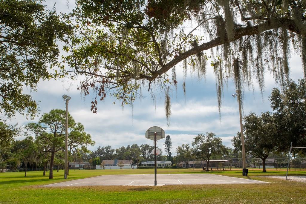 1500 OHIO AVENUE NE, ST PETERSBURG, Florida 33703, 4 Bedrooms Bedrooms, 6 Rooms Rooms,2 BathroomsBathrooms,Residential,For sale,OHIO,U7840650