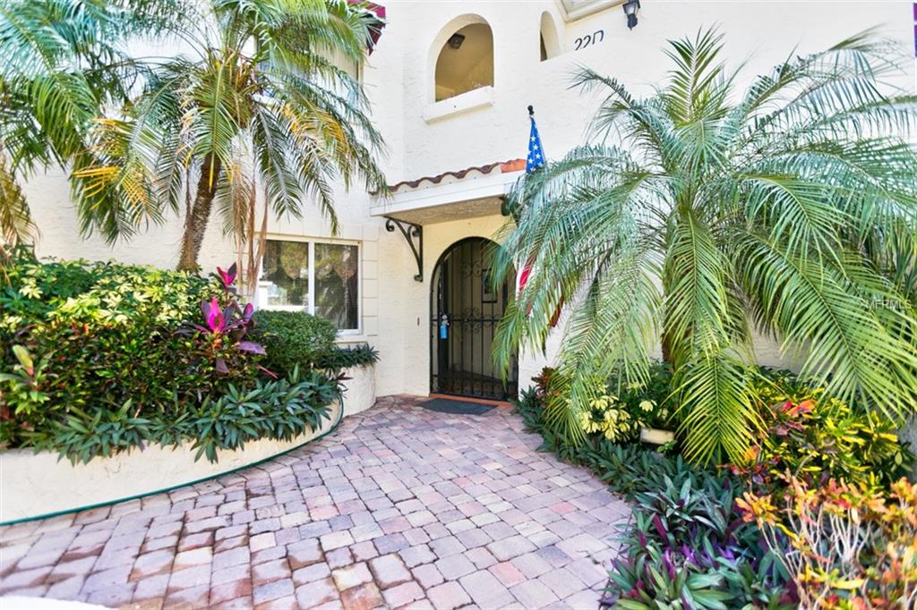 6101 34TH STREET W, BRADENTON, Florida 34210, 3 Bedrooms Bedrooms, 9 Rooms Rooms,2 BathroomsBathrooms,Residential,For sale,34TH,A4204661