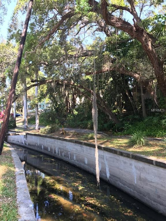 835 1/2 7TH AVENUE S, ST PETERSBURG, Florida 33701, 2 Bedrooms Bedrooms, 3 Rooms Rooms,2 BathroomsBathrooms,Rental,Short-term,7TH,A4209014