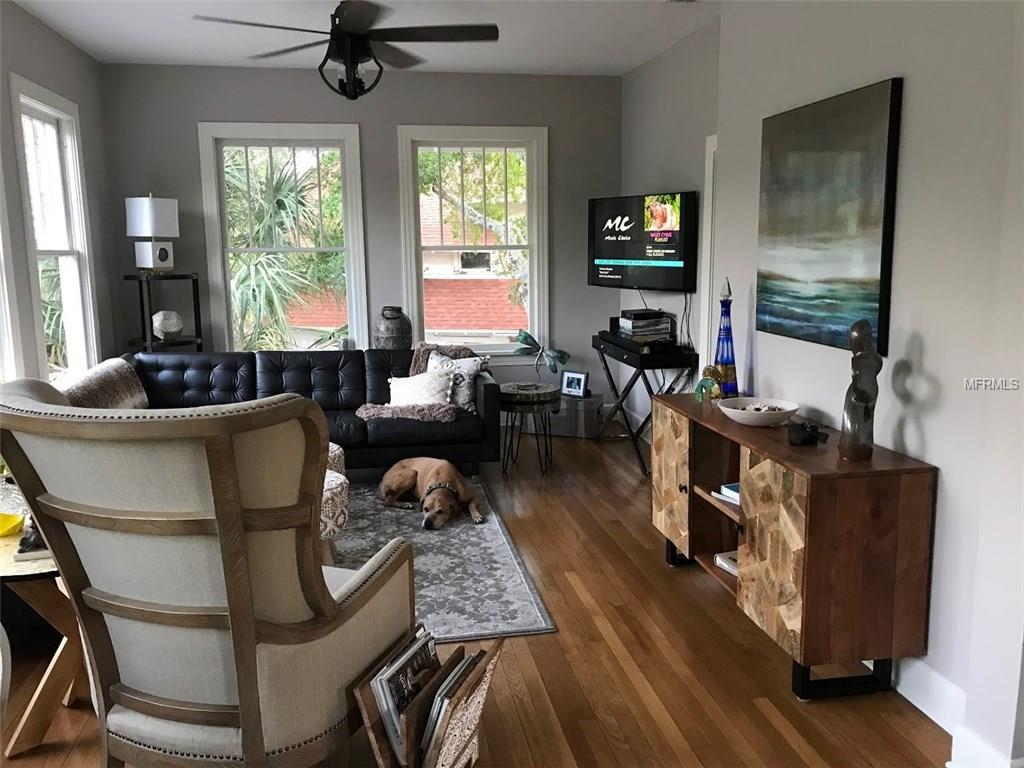 835 1/2 7TH AVENUE S, ST PETERSBURG, Florida 33701, 2 Bedrooms Bedrooms, 3 Rooms Rooms,2 BathroomsBathrooms,Rental,Short-term,7TH,A4209014