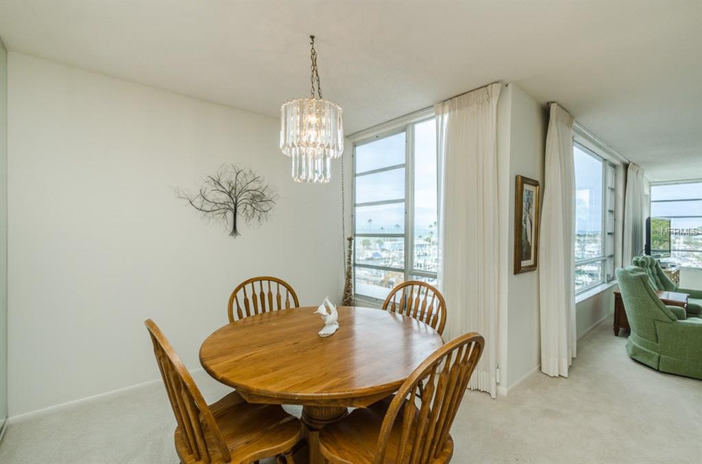 632 EDGEWATER DRIVE, DUNEDIN, Florida 34698, 2 Bedrooms Bedrooms, 5 Rooms Rooms,2 BathroomsBathrooms,Residential,For sale,EDGEWATER,U7842689