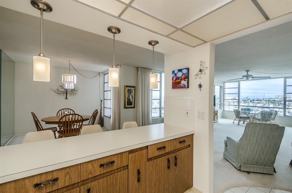 632 EDGEWATER DRIVE, DUNEDIN, Florida 34698, 2 Bedrooms Bedrooms, 5 Rooms Rooms,2 BathroomsBathrooms,Residential,For sale,EDGEWATER,U7842689