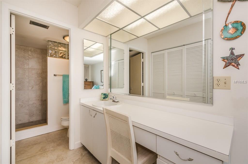 632 EDGEWATER DRIVE, DUNEDIN, Florida 34698, 2 Bedrooms Bedrooms, 5 Rooms Rooms,2 BathroomsBathrooms,Residential,For sale,EDGEWATER,U7842689